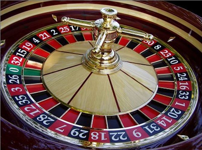 Wheel of Fortune Casino کھلاڑیوں کے لیے لائیو کیسینو سیکشن